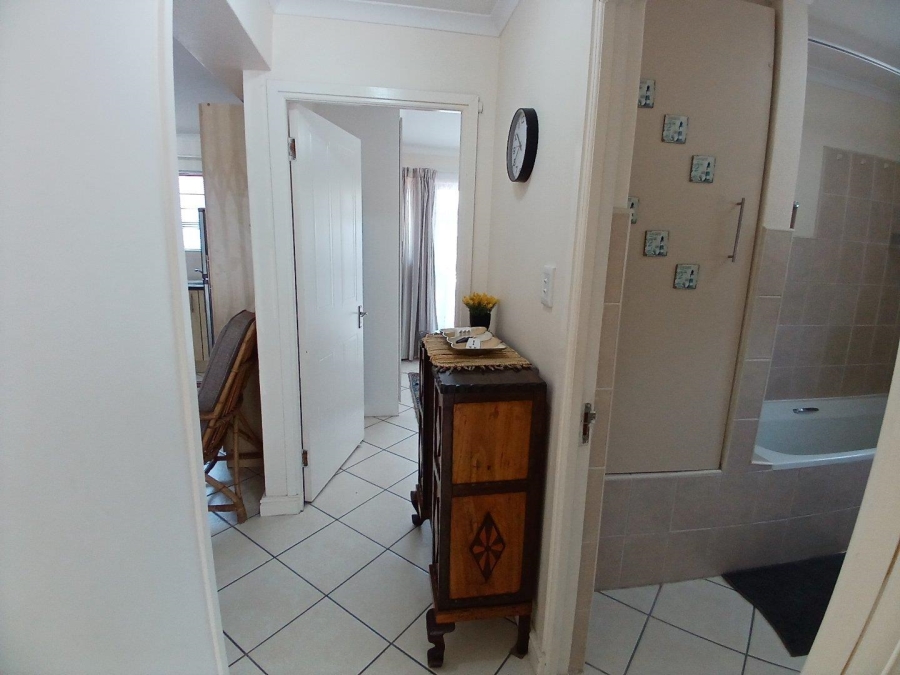2 Bedroom Property for Sale in Hartenbos Central Western Cape